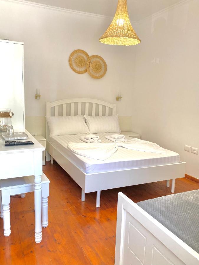 Las Nubes Rooms Himare Exterior foto