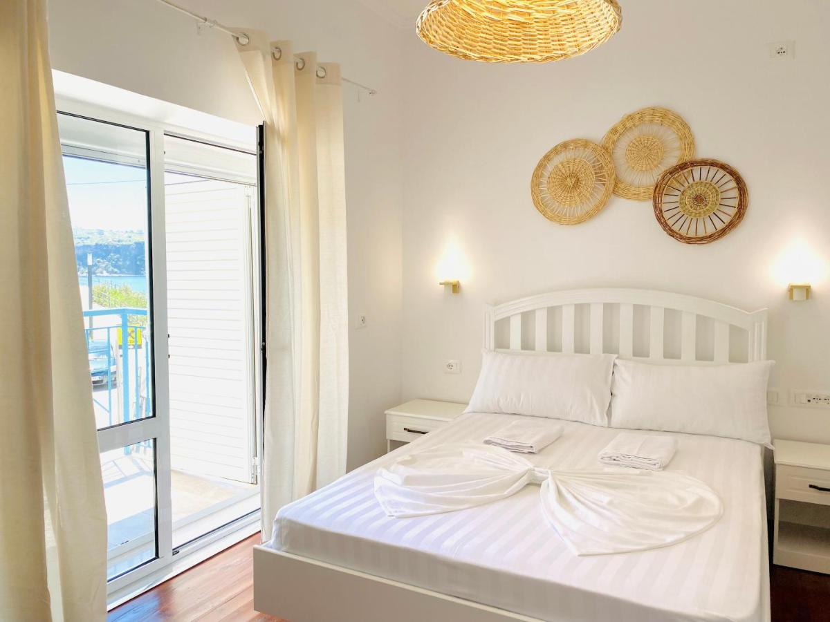 Las Nubes Rooms Himare Exterior foto